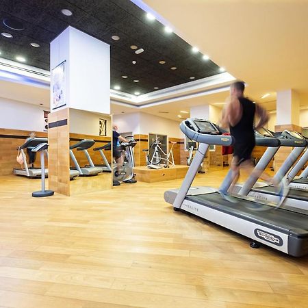 Hotel Envia Almeria Spa & Golf Агвадульсе Экстерьер фото A treadmill in a gym