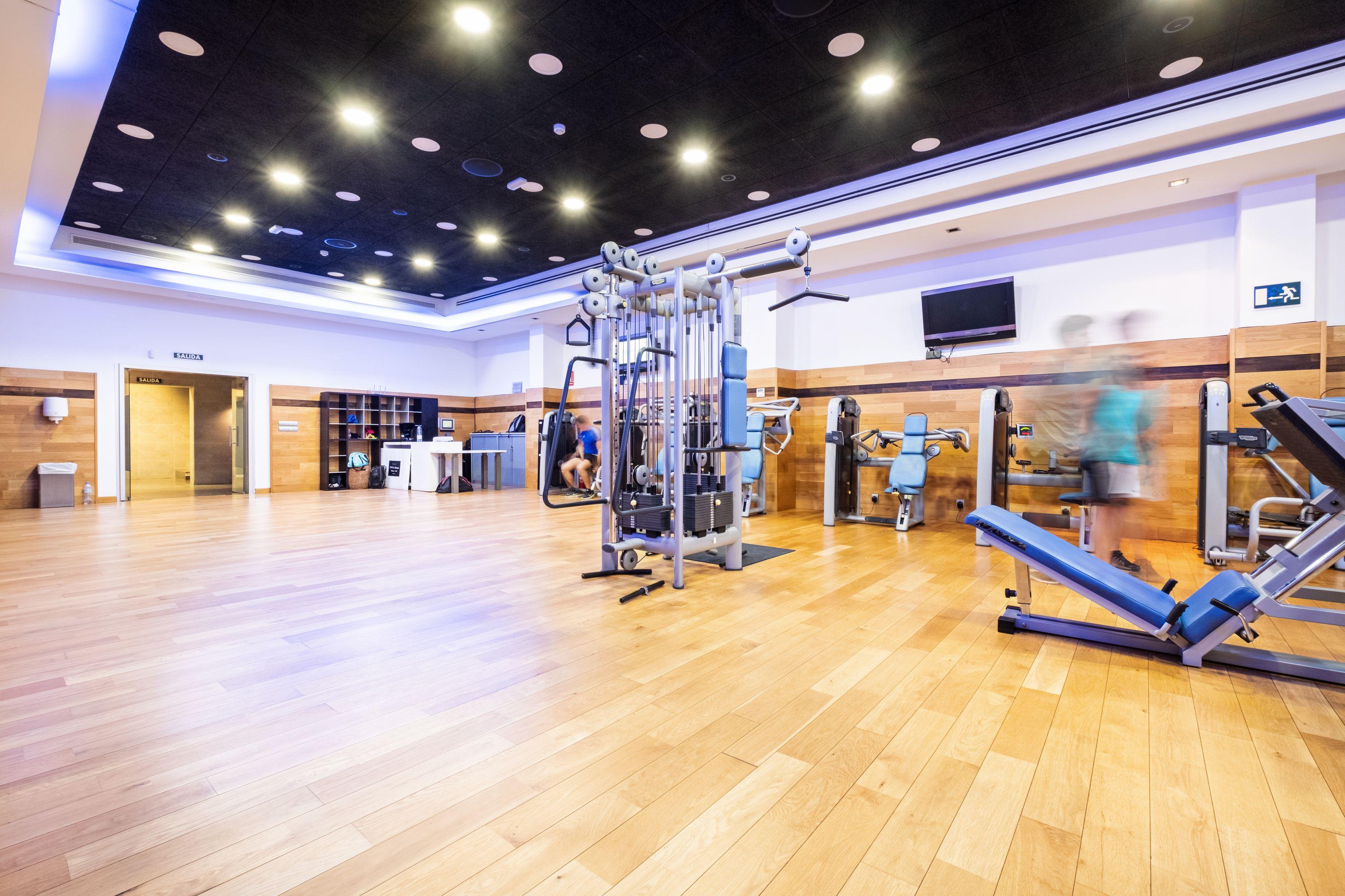 Hotel Envia Almeria Spa & Golf Агвадульсе Экстерьер фото The gym at the InterContinental