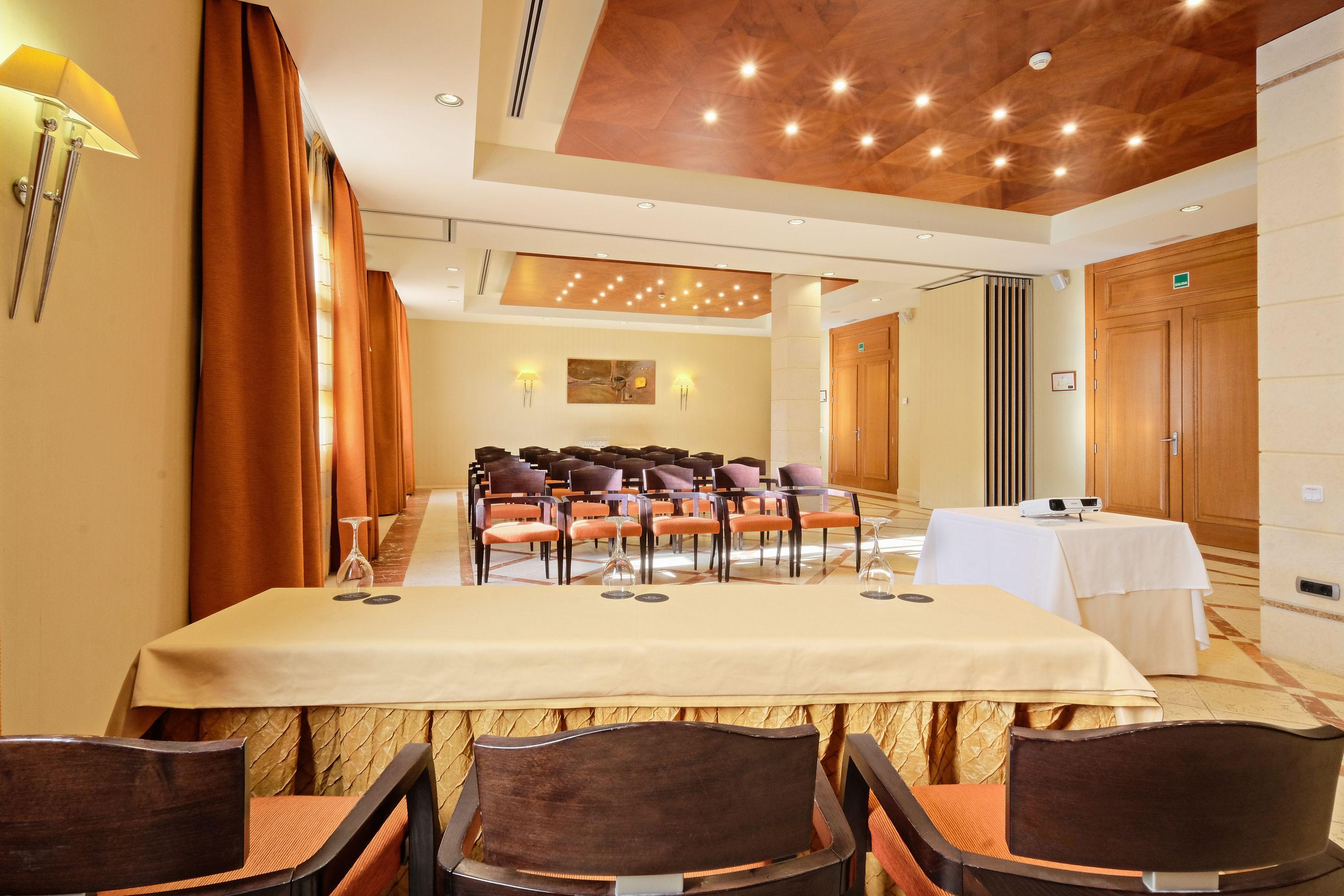 Hotel Envia Almeria Spa & Golf Агвадульсе Экстерьер фото Meeting room
