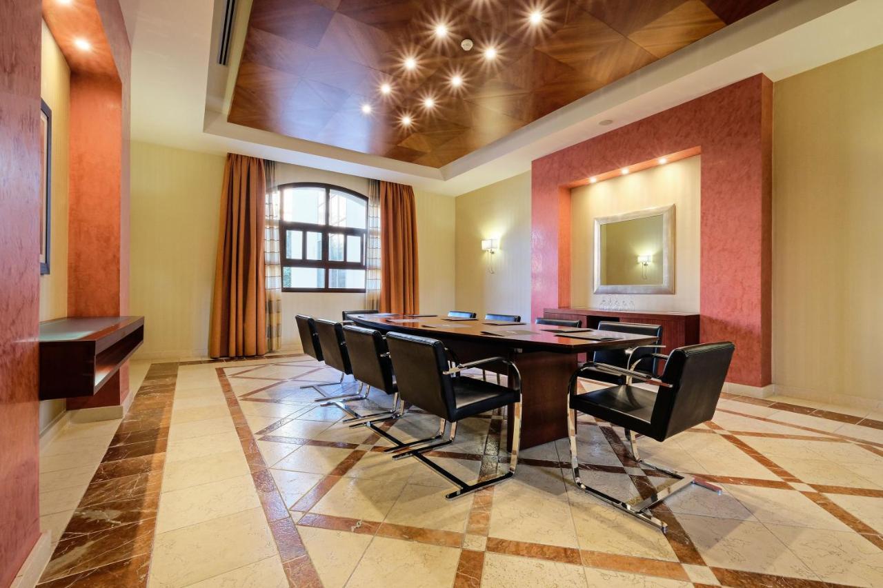 Hotel Envia Almeria Spa & Golf Агвадульсе Экстерьер фото Meeting room